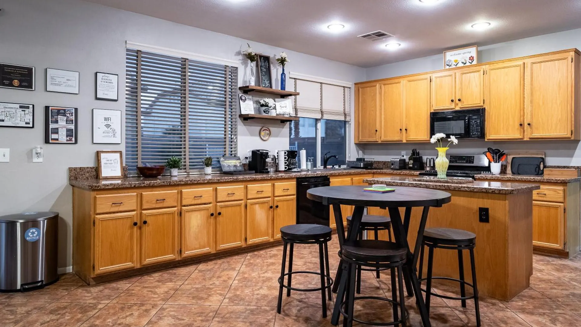 5Br 3Ba Family Friendly Entire Home W Pool, Spa, Games, Tvs, And More Las Vegas Villa